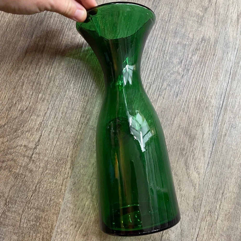 Vintage Italian Emerald Green Glass Wine Carafe Decanter Made in Italy